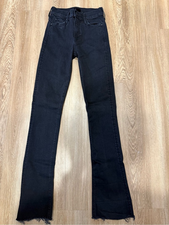 MOTHER Denim - MOTHER The Runway Not Guilty Black High-Rise Slim Flare Jeans raw hem